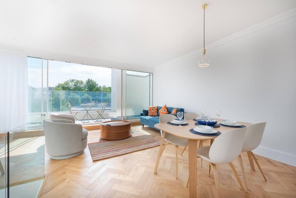 Stunning Two Bed Apartment Rh8 London Kültér fotó
