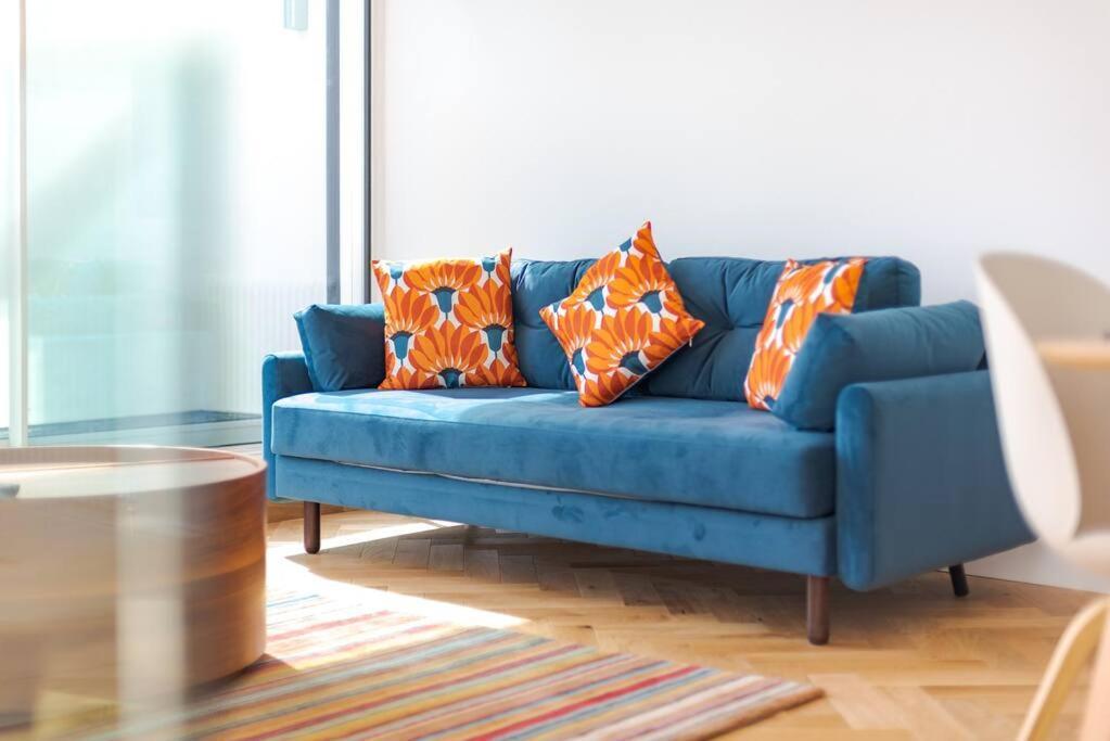 Stunning Two Bed Apartment Rh8 London Kültér fotó