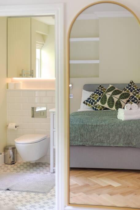 Stunning Two Bed Apartment Rh8 London Kültér fotó